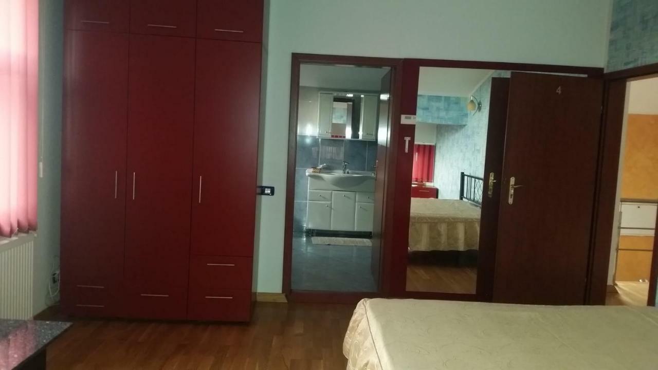 Cristalex Villaverde Bucharest Pantelimon Экстерьер фото